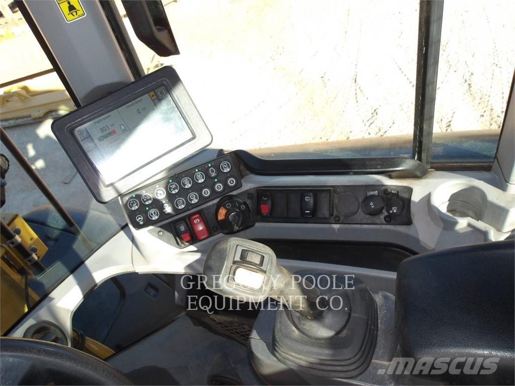 CAT 938M Pás carregadoras de rodas