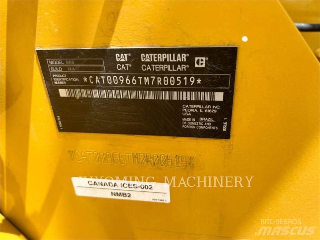 CAT 966 Pás carregadoras de rodas