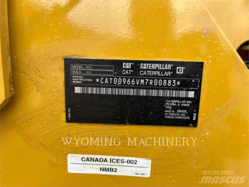 CAT 966 Pás carregadoras de rodas