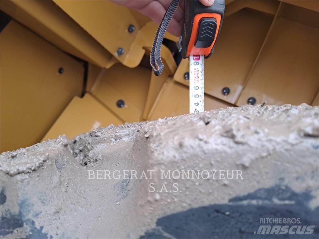 CAT 966 Pás carregadoras de rodas