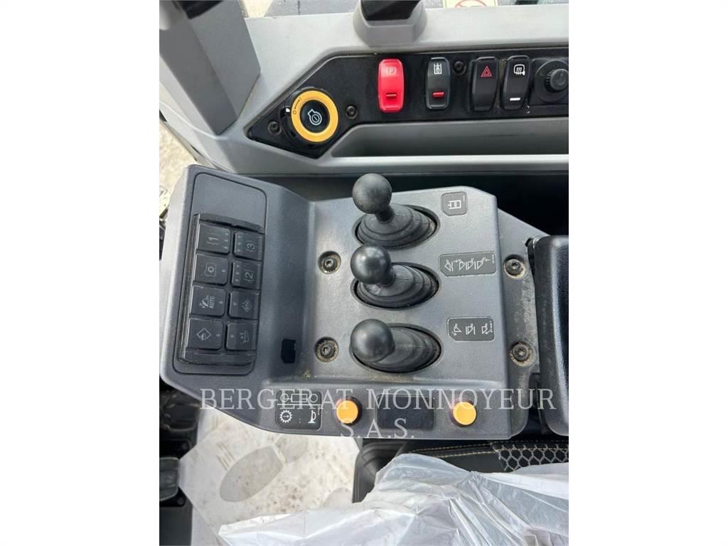 CAT 966 Pás carregadoras de rodas