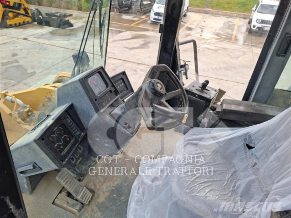 CAT 966 Pás carregadoras de rodas