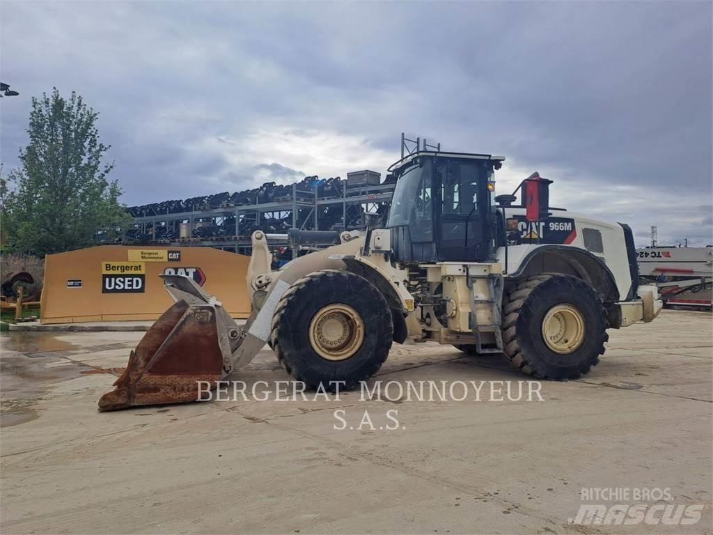 CAT 966M Pás carregadoras de rodas
