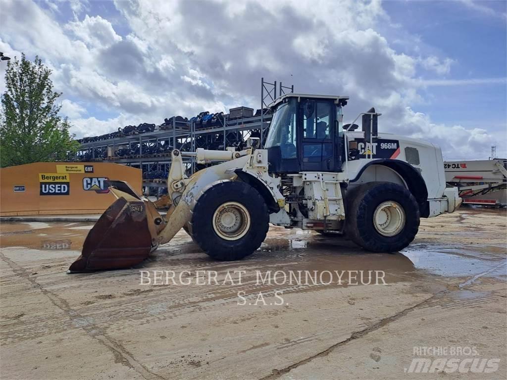 CAT 966M Pás carregadoras de rodas