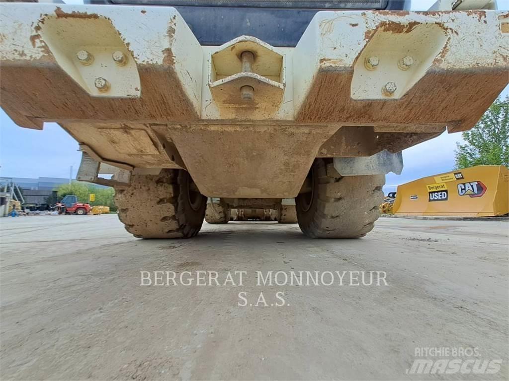 CAT 966M Pás carregadoras de rodas