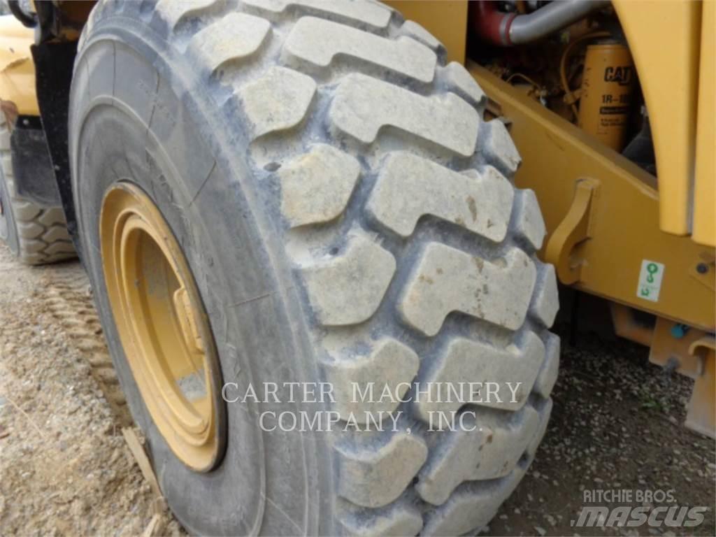 CAT 966M Pás carregadoras de rodas