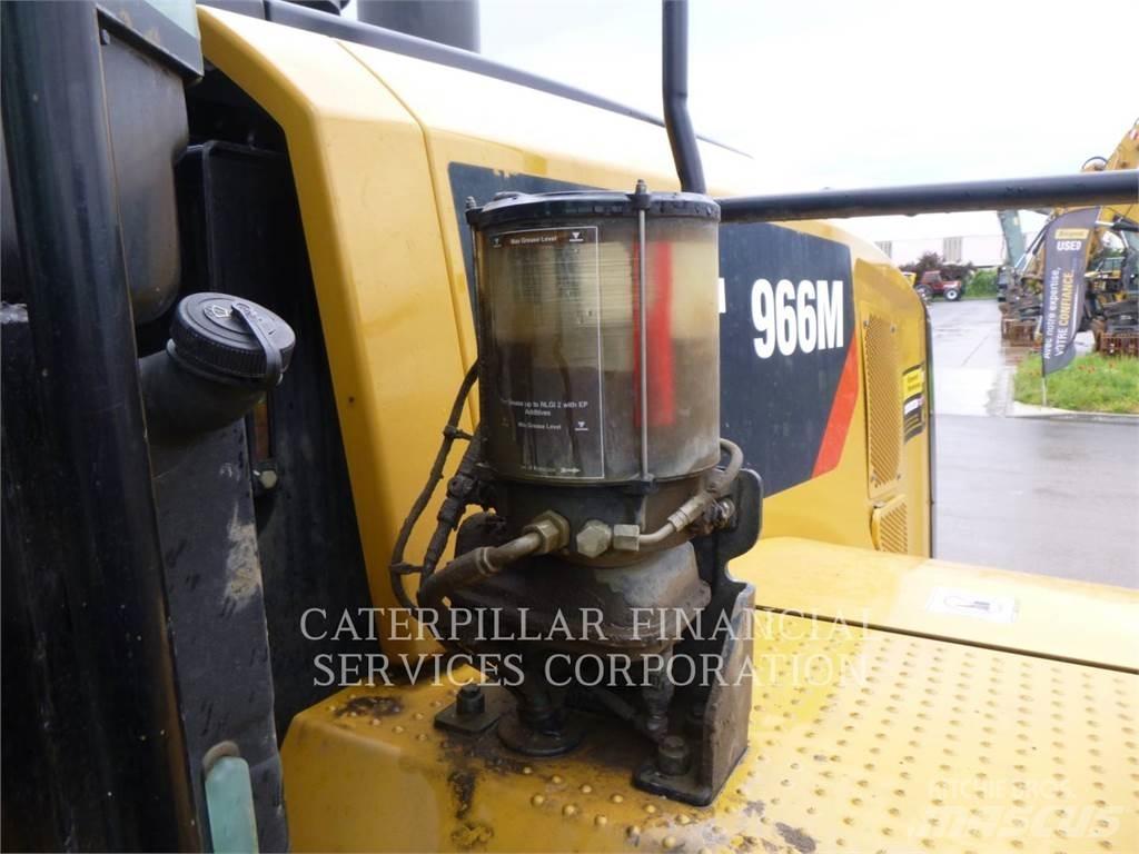 CAT 966M Pás carregadoras de rodas