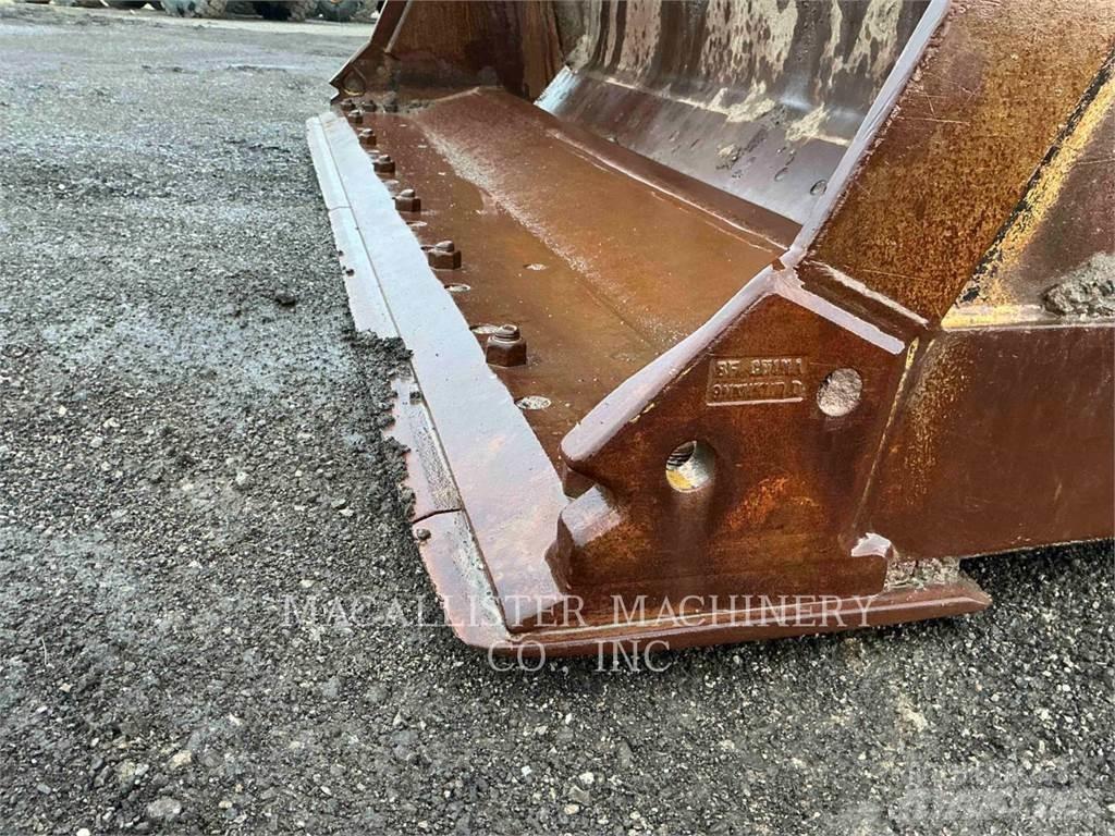 CAT 966M Pás carregadoras de rodas