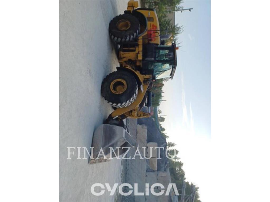 CAT 966M Pás carregadoras de rodas