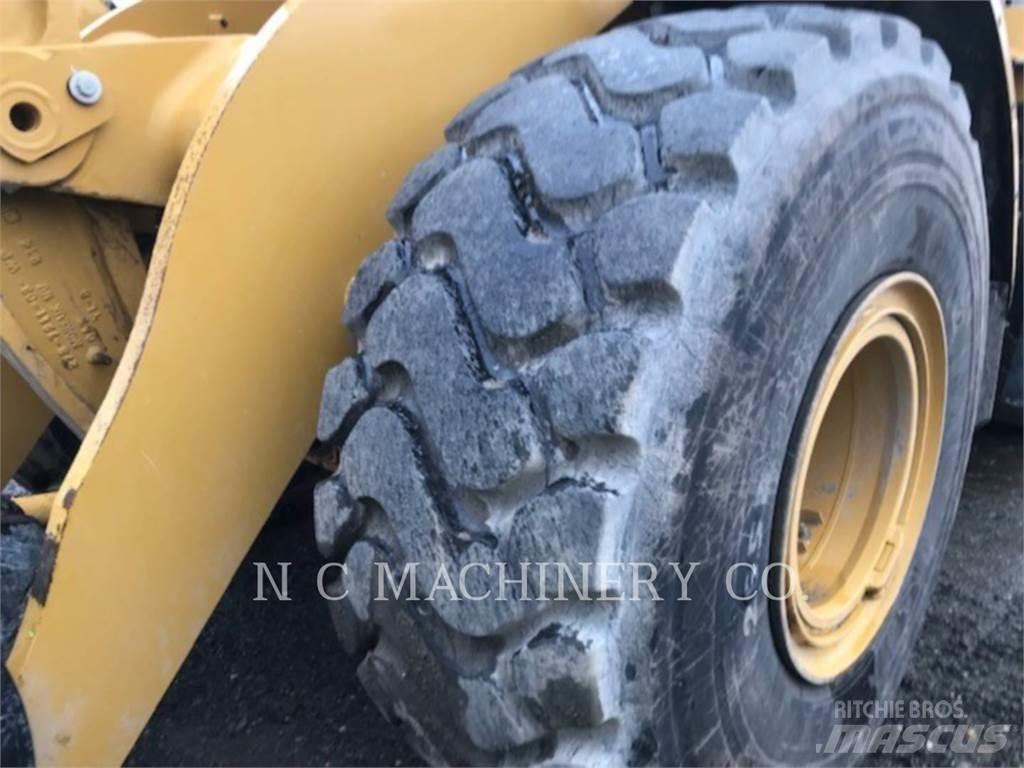 CAT 966M Pás carregadoras de rodas