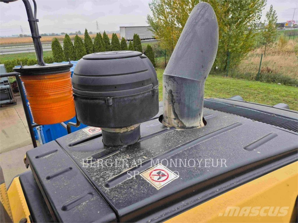 CAT 972 Pás carregadoras de rodas