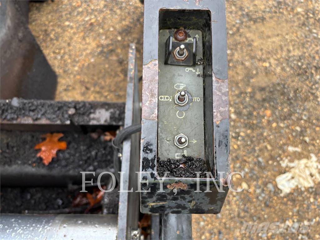 CAT AP-655D Pavimentadoras de asfalto