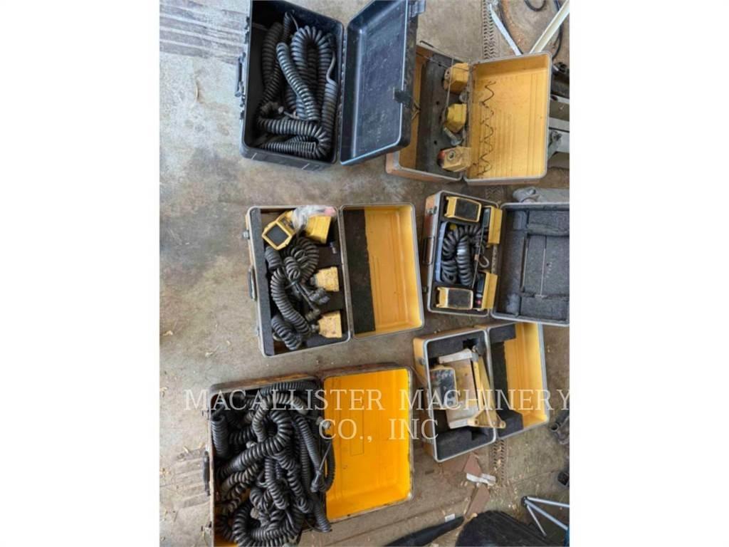 CAT AP1000B Pavimentadoras de asfalto