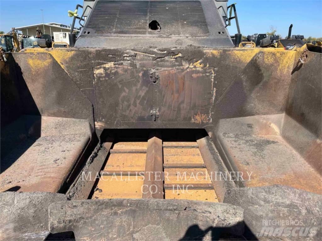 CAT AP1055F Pavimentadoras de asfalto