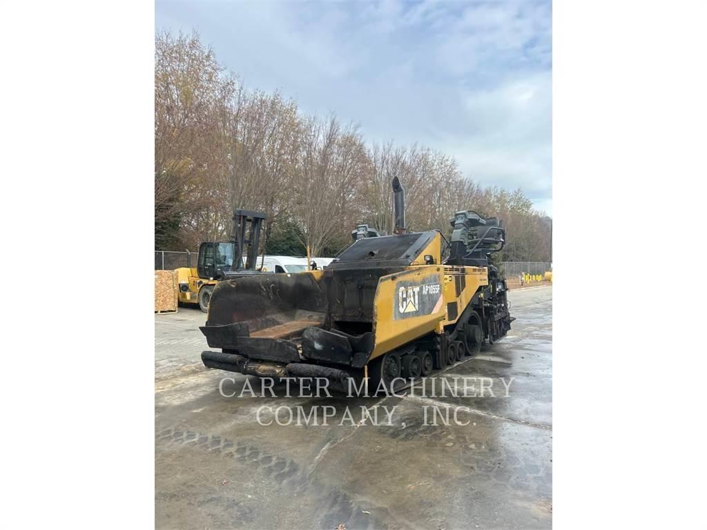CAT AP1055F Pavimentadoras de asfalto