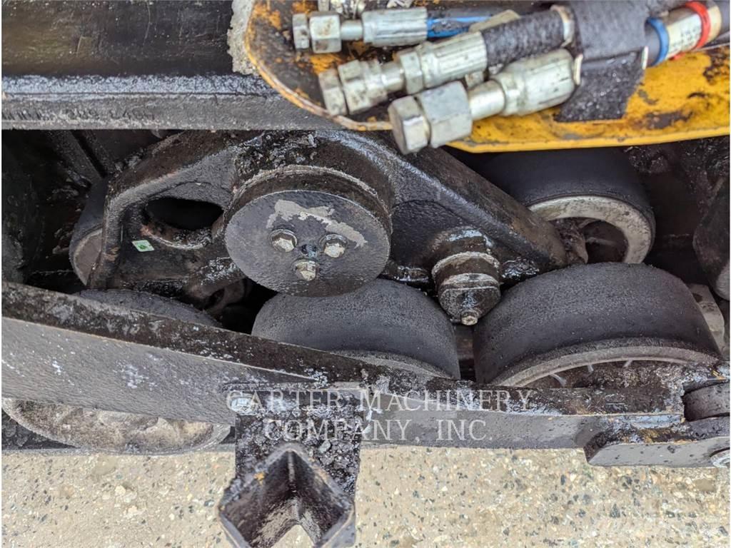 CAT AP1055F Pavimentadoras de asfalto