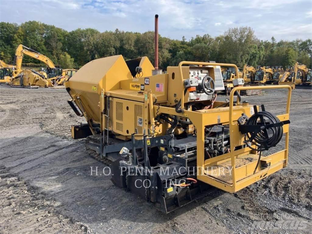 CAT AP255E Pavimentadoras de asfalto