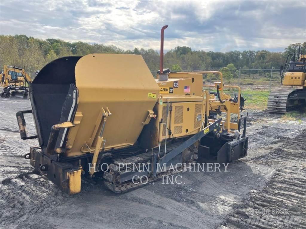 CAT AP255E Pavimentadoras de asfalto