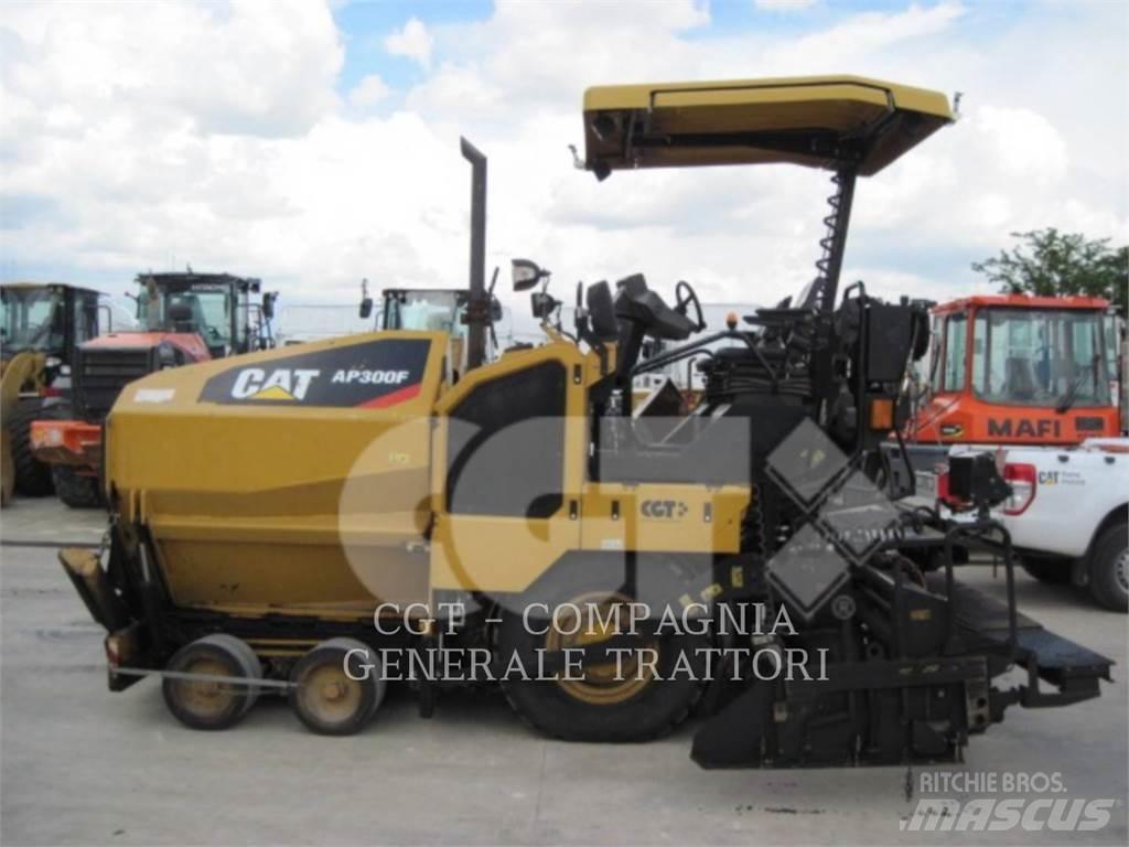 CAT AP300F Pavimentadoras de asfalto