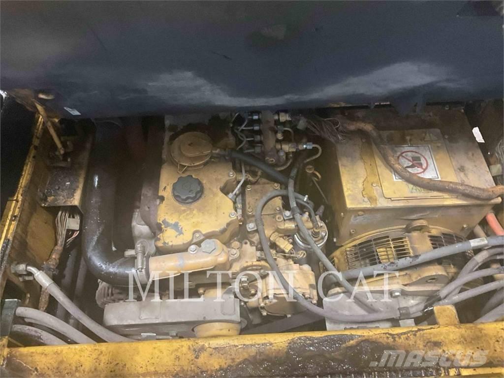 CAT AP555E Pavimentadoras de asfalto