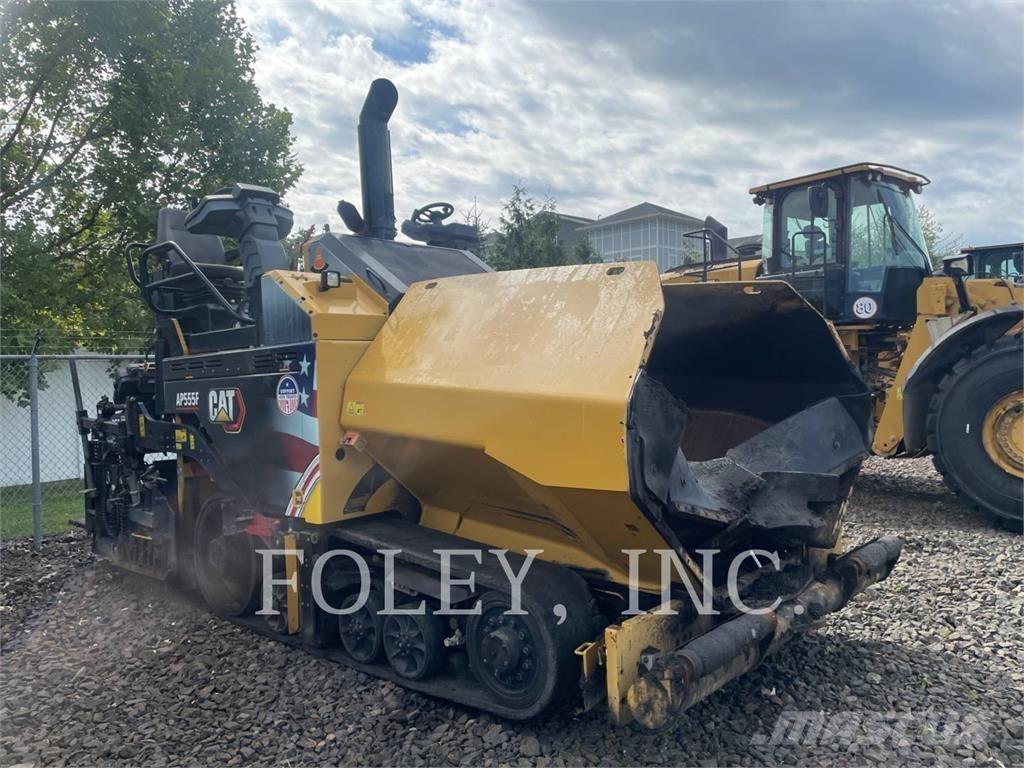 CAT AP555F Pavimentadoras de asfalto