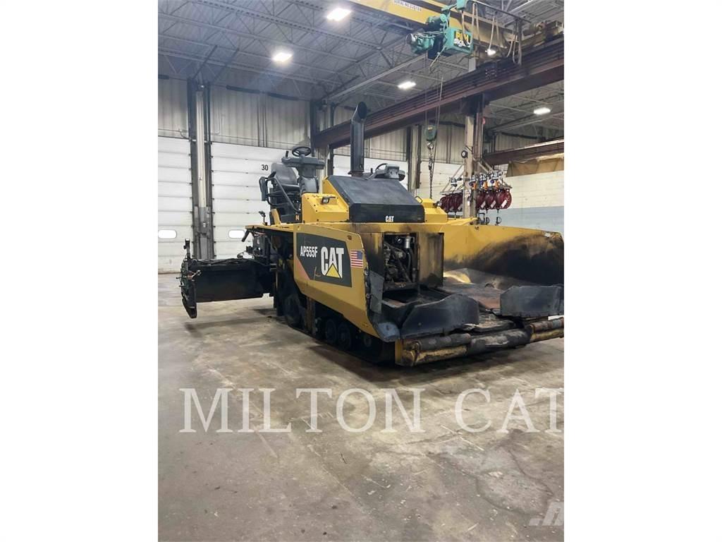 CAT AP555F Pavimentadoras de asfalto