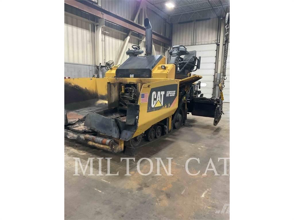 CAT AP555F Pavimentadoras de asfalto