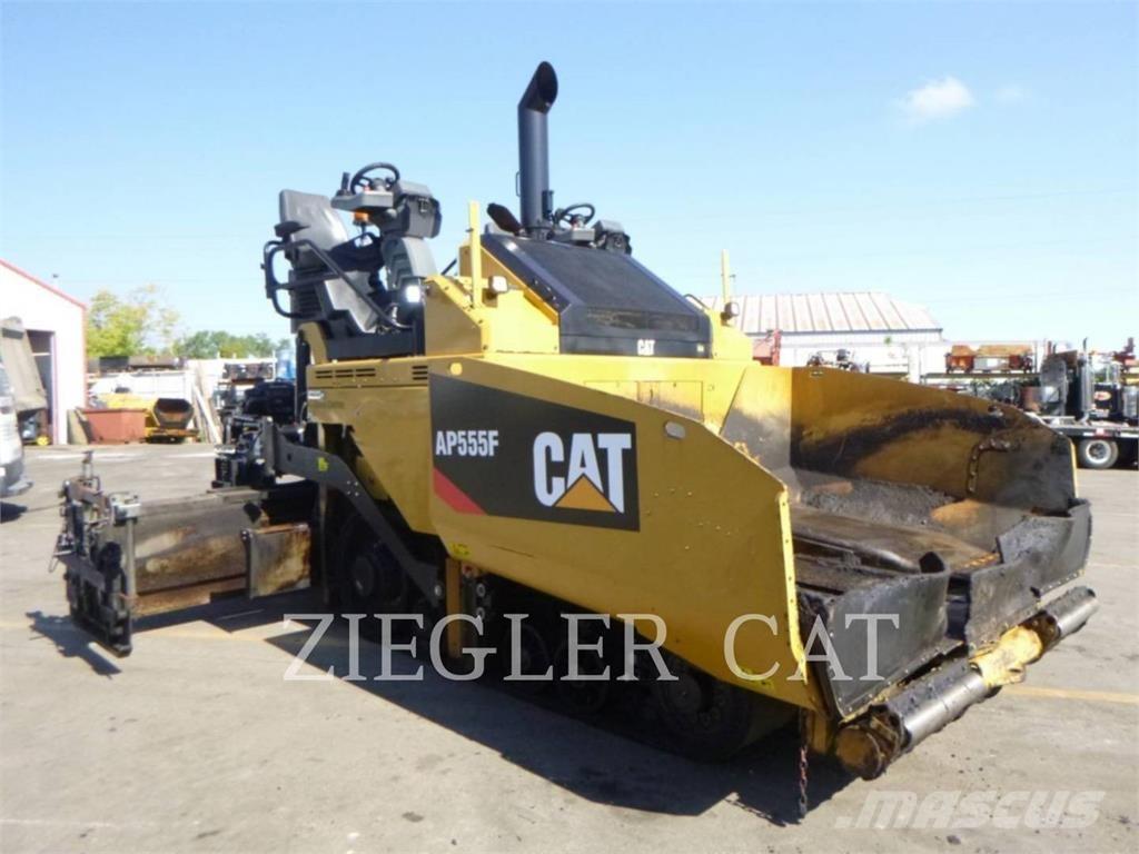 CAT AP555F Pavimentadoras de asfalto