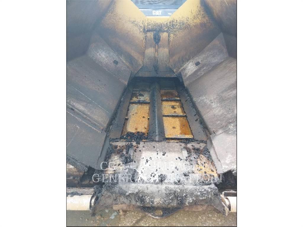 CAT AP600F Pavimentadoras de asfalto