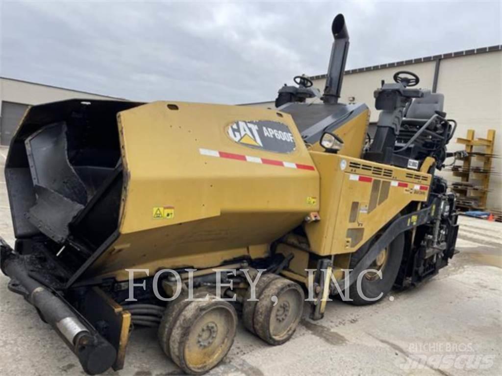 CAT AP600F Pavimentadoras de asfalto