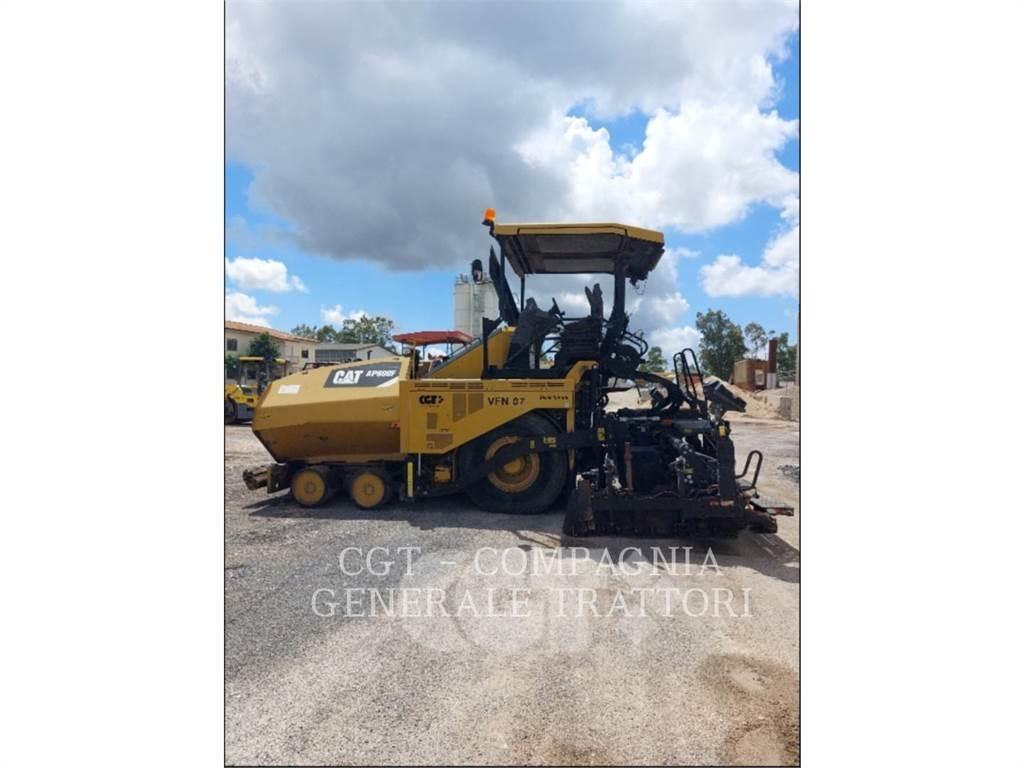 CAT AP600F Pavimentadoras de asfalto