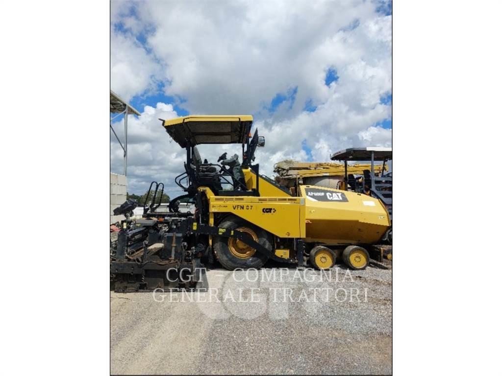 CAT AP600F Pavimentadoras de asfalto