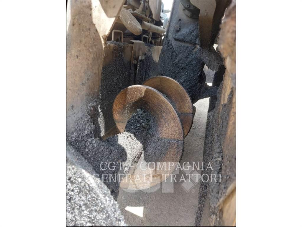 CAT AP600F Pavimentadoras de asfalto