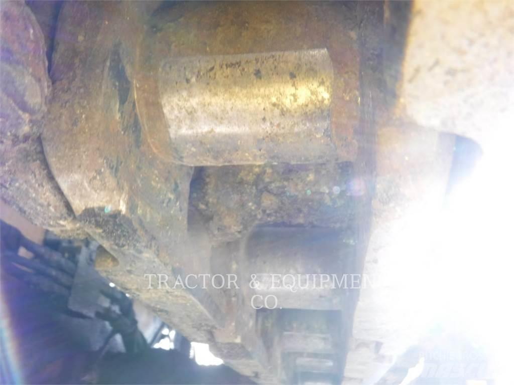 CAT AP650B Pavimentadoras de asfalto