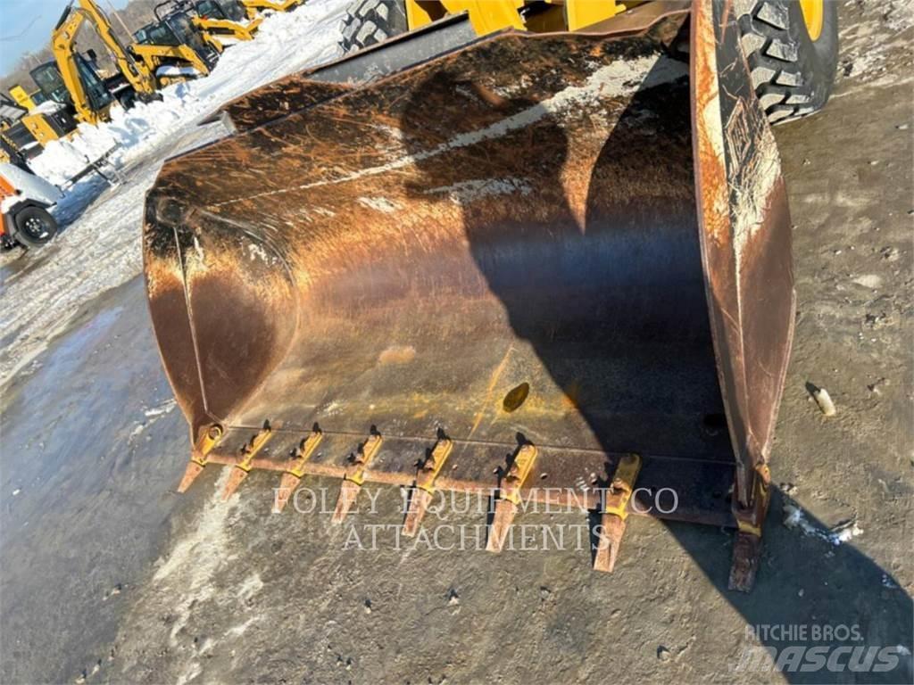 CAT BK18F25GP Pás carregadoras de rodas