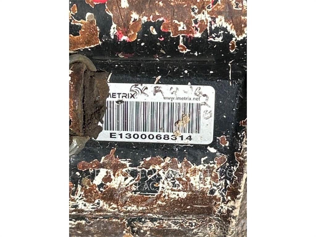 CAT BK300P15 Escavadoras de rastos