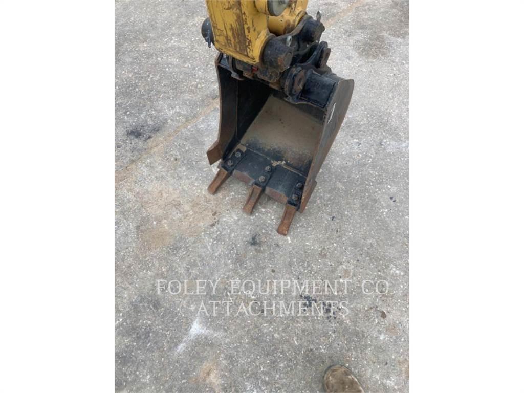 CAT BK302P18 Escavadoras de rastos