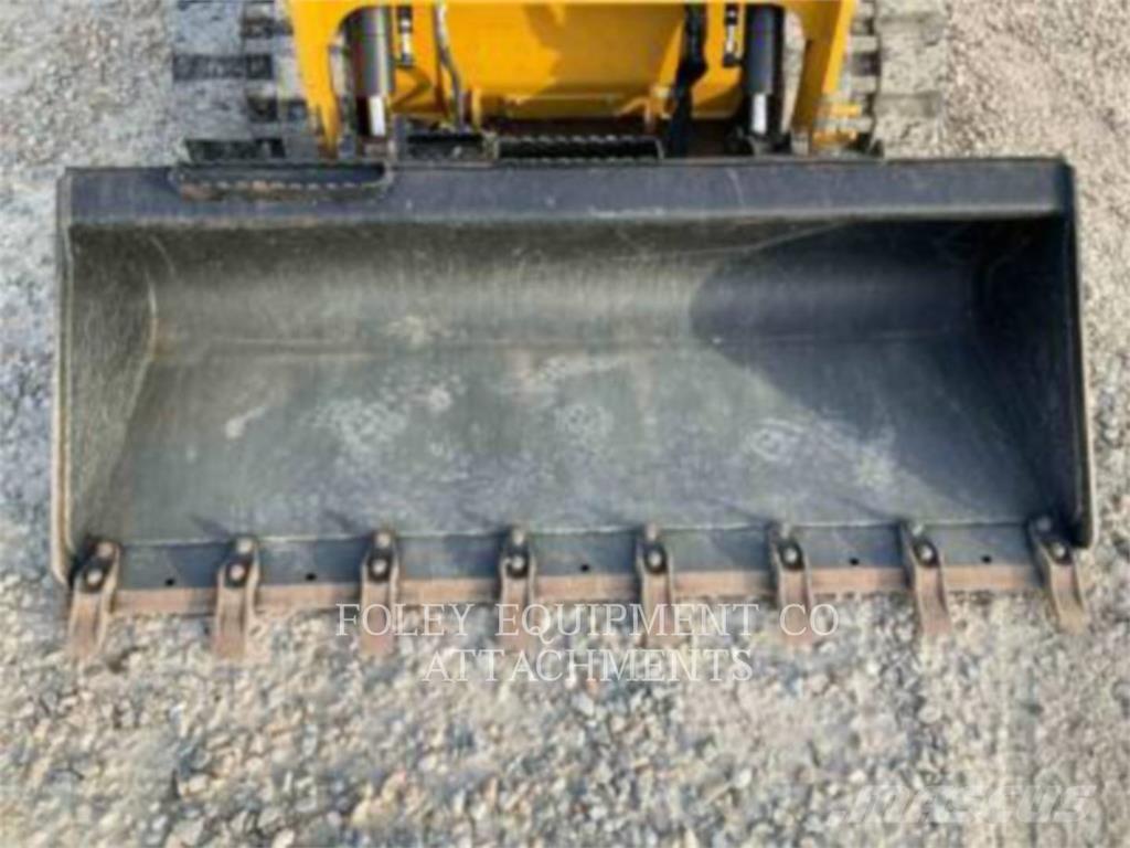 CAT BKSSLGP74T Carregadoras de direcção deslizante