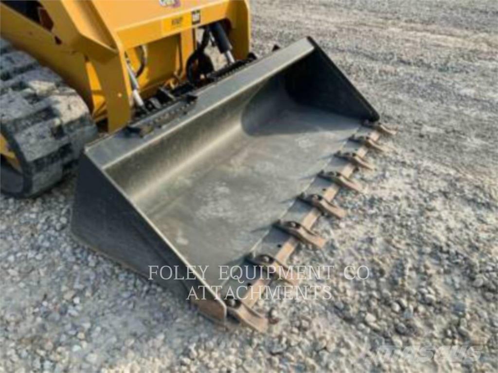 CAT BKSSLGP74T Carregadoras de direcção deslizante