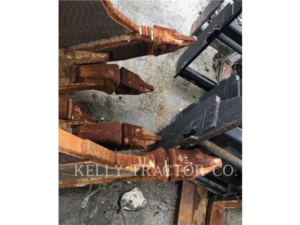 CAT BKT390D_47 Baldes