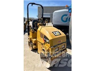 CAT CB1.7-03 Compactadores para terra