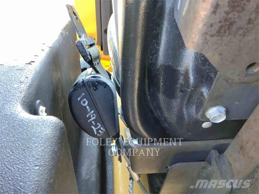 CAT CB1.7-03 Compactadores para terra