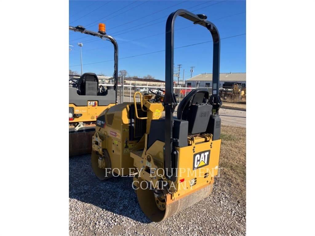 CAT CB1.7-03 Compactadores para terra