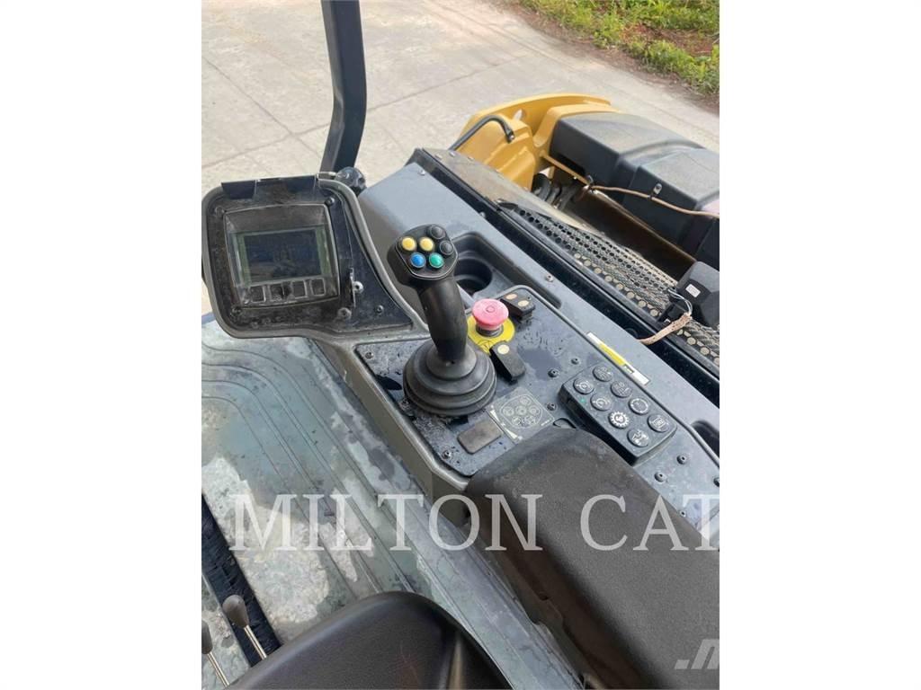 CAT CB15 Compactadores para terra