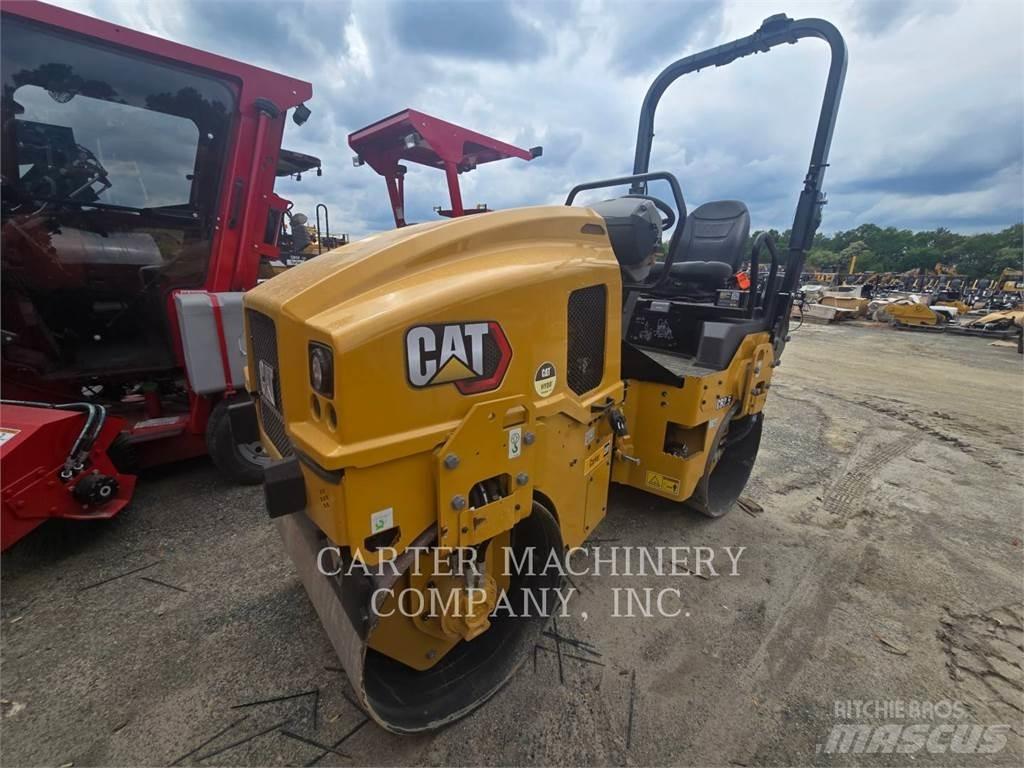 CAT CB2.5 Compactadores para terra