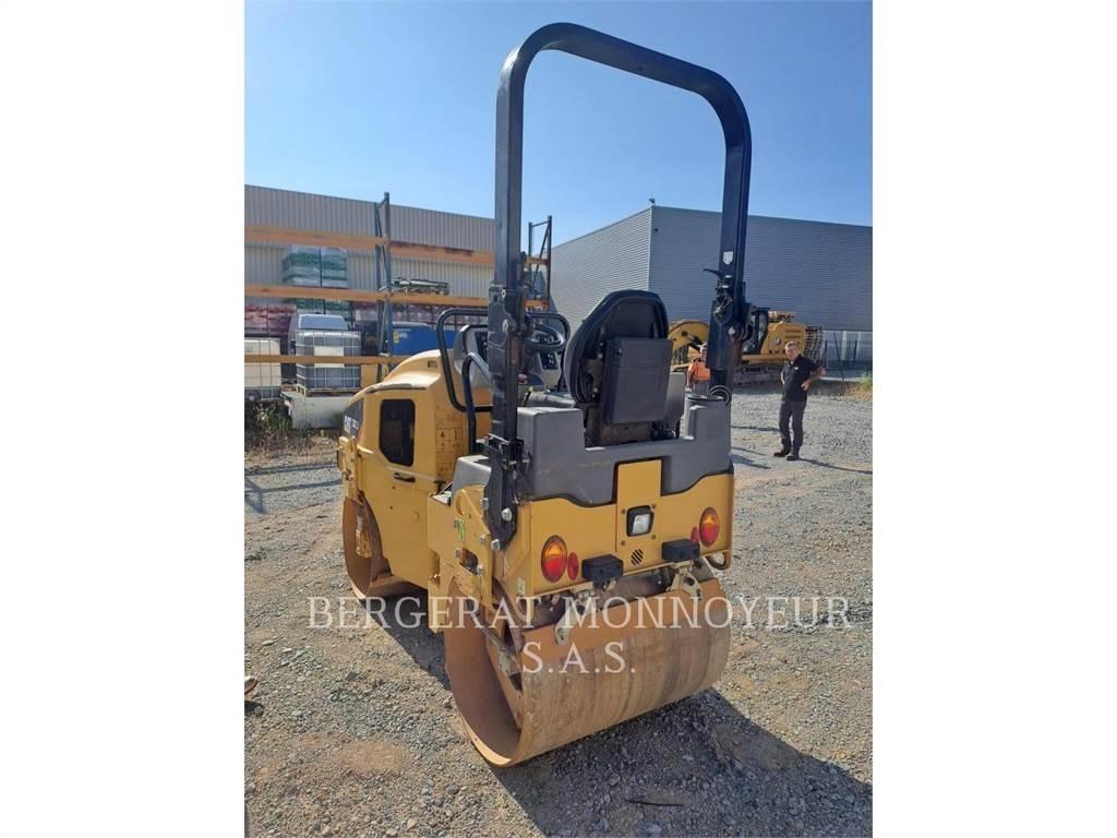 CAT CB2.5 Compactadores para terra