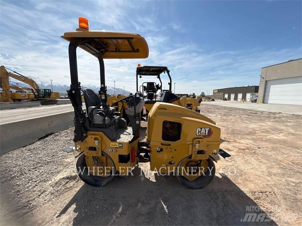 CAT CB2.5 GC Cilindros Compactadores tandem