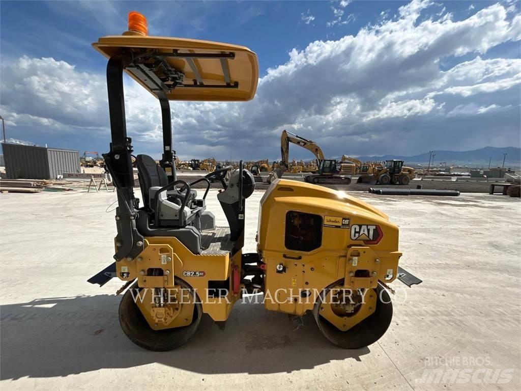CAT CB2.5 GC Cilindros Compactadores tandem
