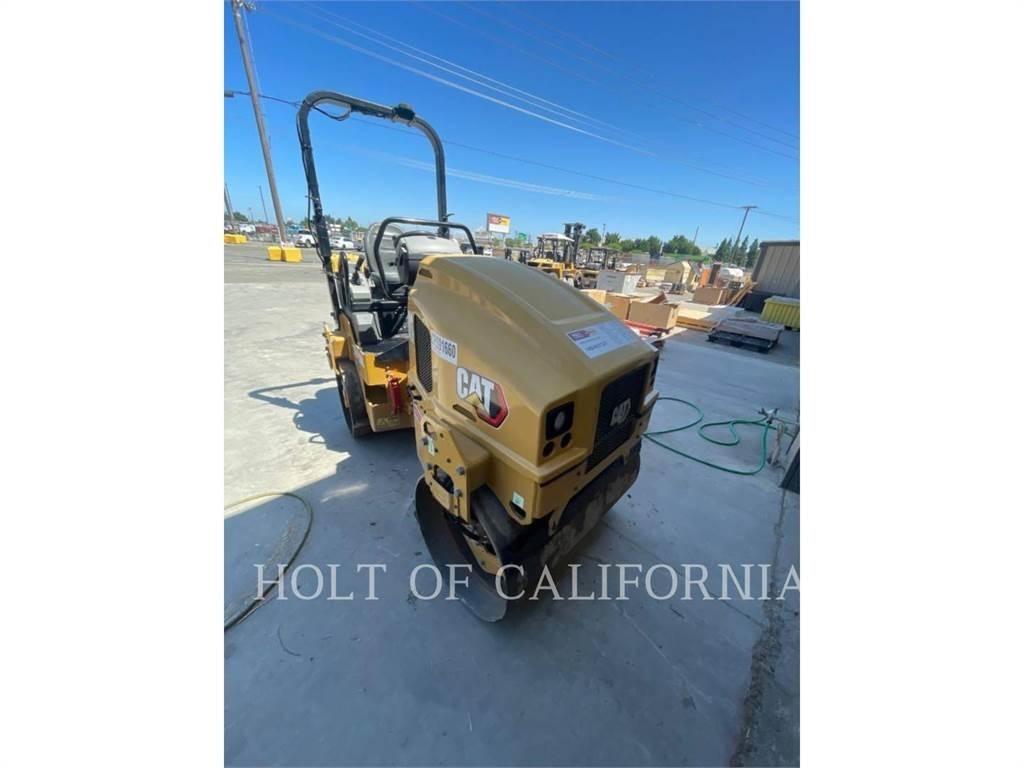 CAT CB2.7 GC Compactadores para terra