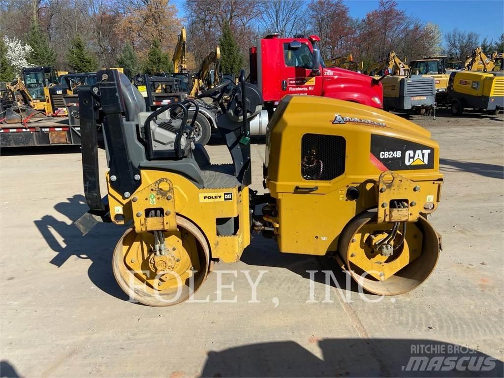 CAT CB24B Cilindros Compactadores tandem